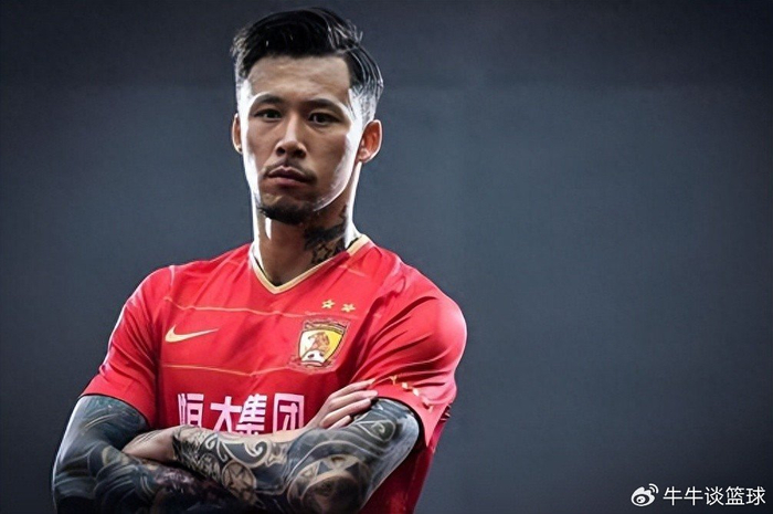 bob半岛体育官网-意外！他是大连英博引进谢鹏飞失败的替身，却在首秀中进球爆发|上海海港|夏窗|冯劲|刘祝润|中超_新浪体育_新浪新闻